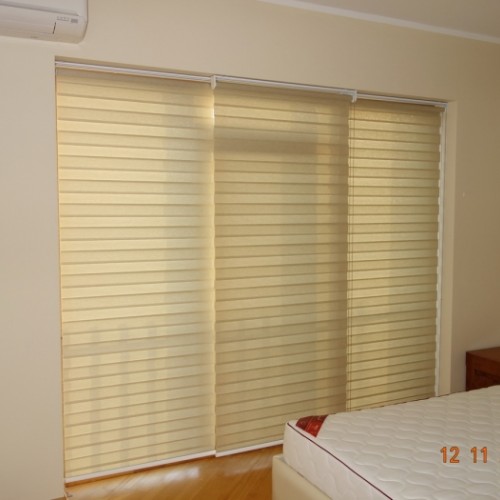 “Day-night” blinds