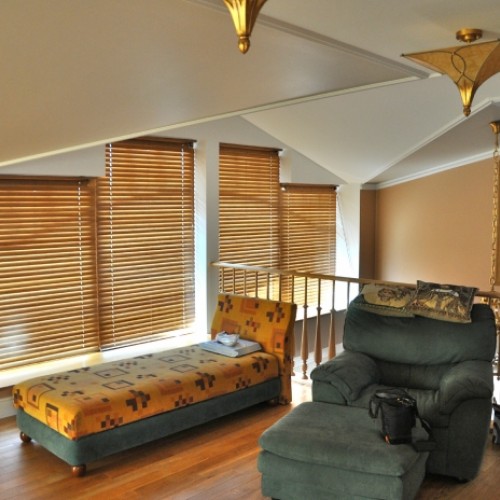 Horizontal wooden blinds