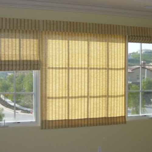 Horizontal wooden blinds