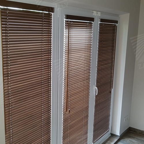 Horizontal wooden blinds