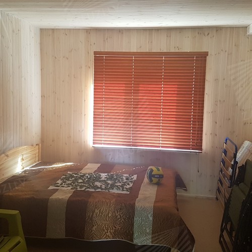 Horizontal wooden blinds