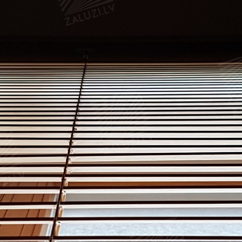Horizontal wooden blinds