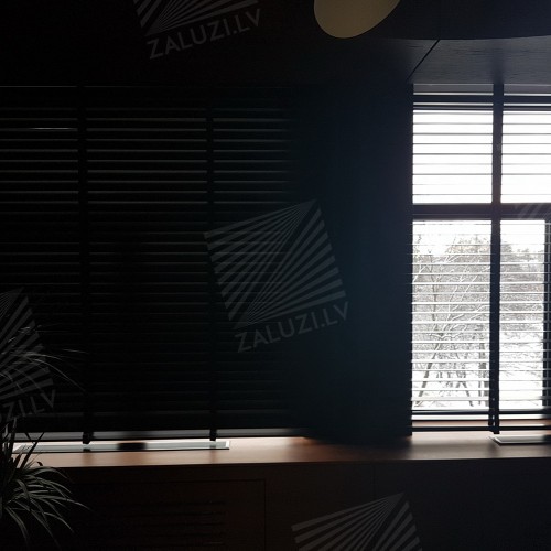 Horizontal wooden blinds