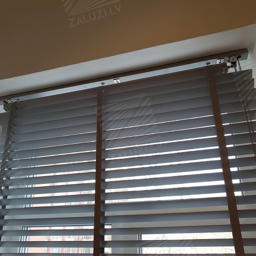 Horizontal wooden blinds