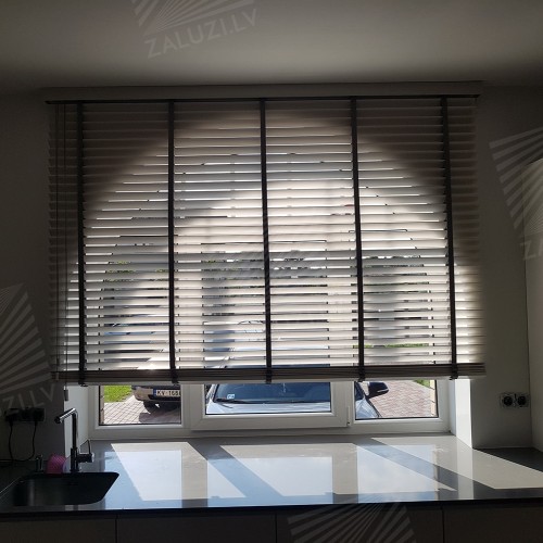 Horizontal wooden blinds
