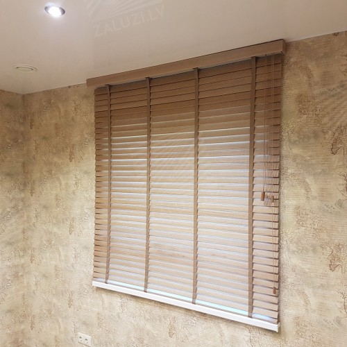 Horizontal wooden blinds