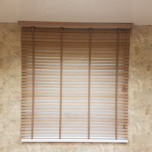 Horizontal wooden blinds