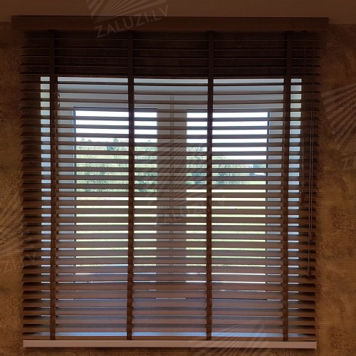 Horizontal wooden blinds