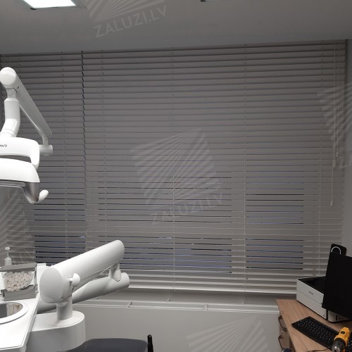 Horizontal wooden blinds