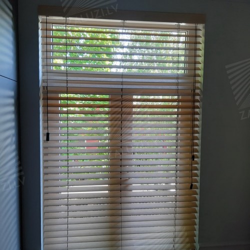 Horizontal wooden blinds