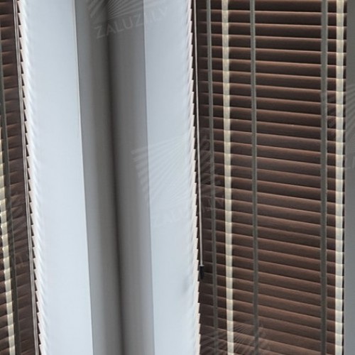 Horizontal wooden blinds