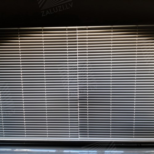 Horizontal wooden blinds