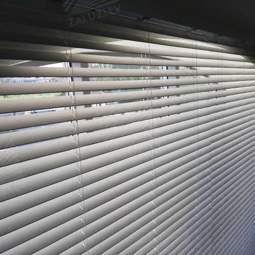 Horizontal wooden blinds