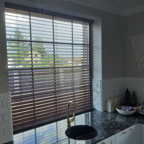 Horizontal wooden blinds