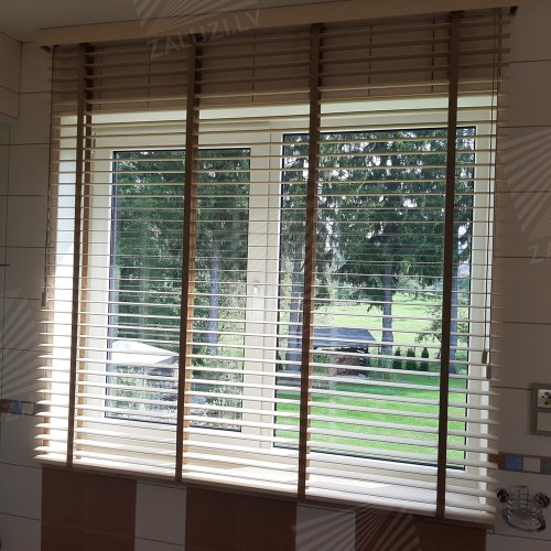 Horizontal wooden blinds
