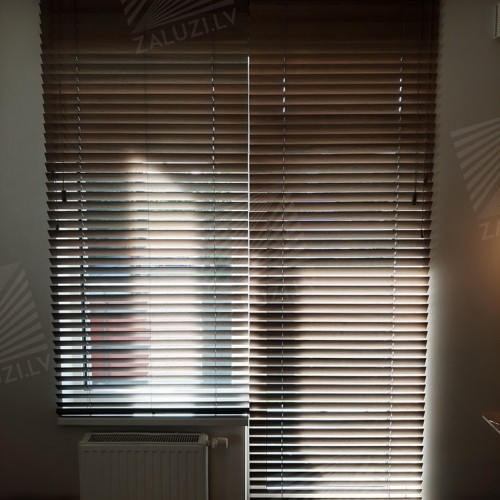 Horizontal wooden blinds