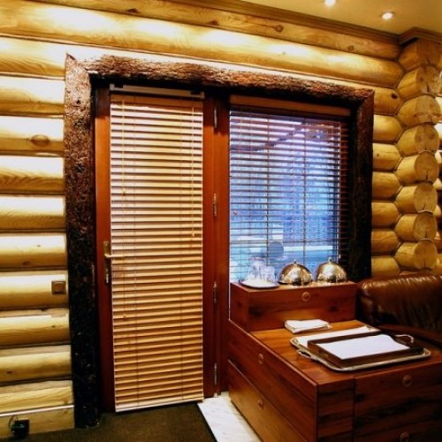 Horizontal wooden blinds