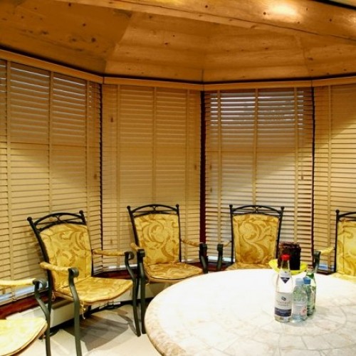 Horizontal wooden blinds
