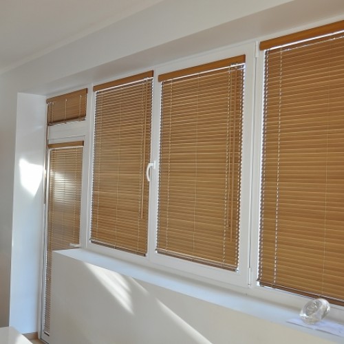 Horizontal wooden blinds