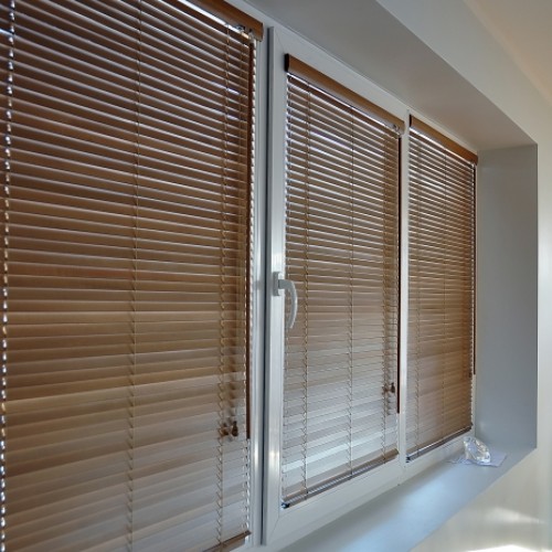 Horizontal wooden blinds