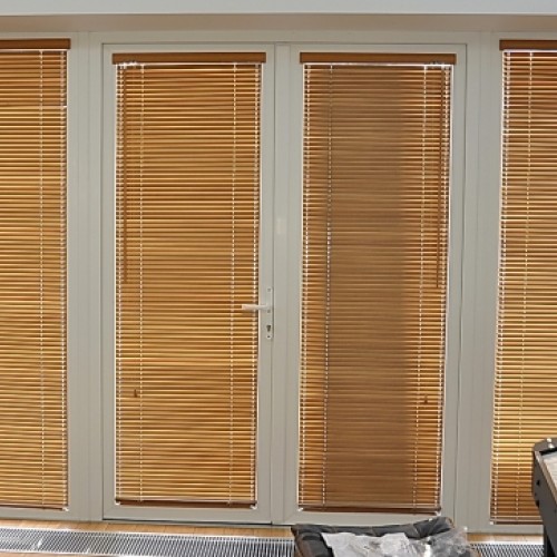 Horizontal wooden blinds
