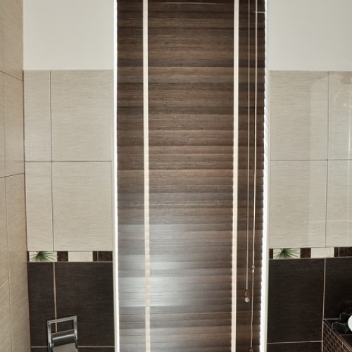 Horizontal wooden blinds