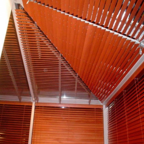 Horizontal wooden blinds