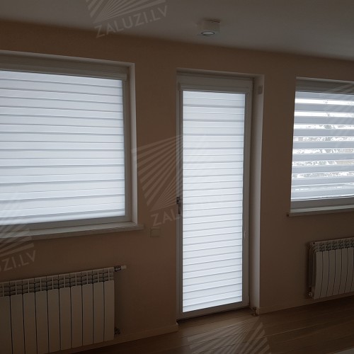 “Day-night” blinds