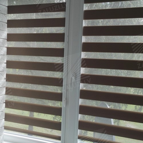 “Day-night” blinds