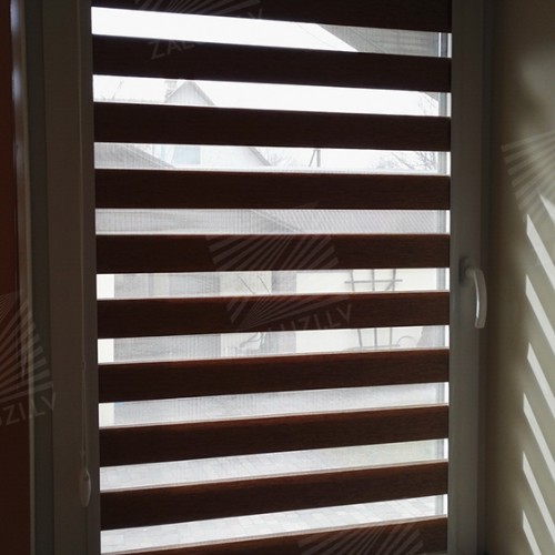 “Day-night” blinds