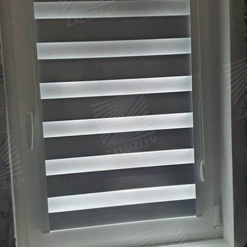 “Day-night” blinds