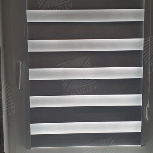 “Day-night” blinds