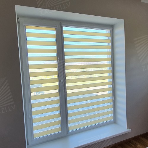 “Day-night” blinds