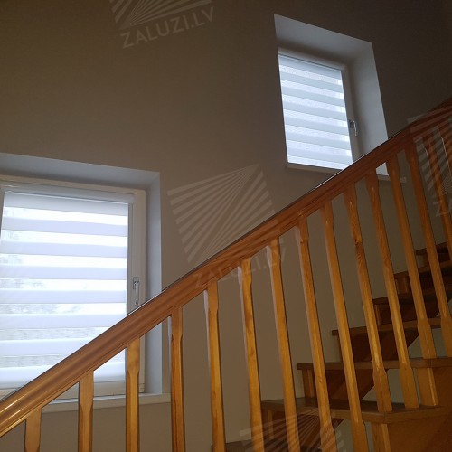 “Day-night” blinds