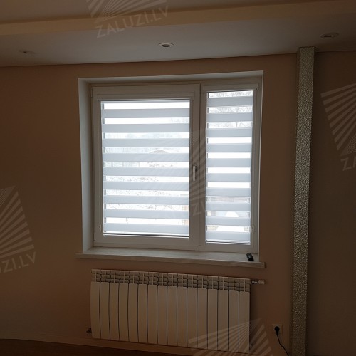 “Day-night” blinds
