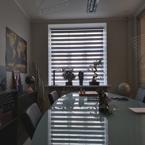 Hinged blinds “Duolight”