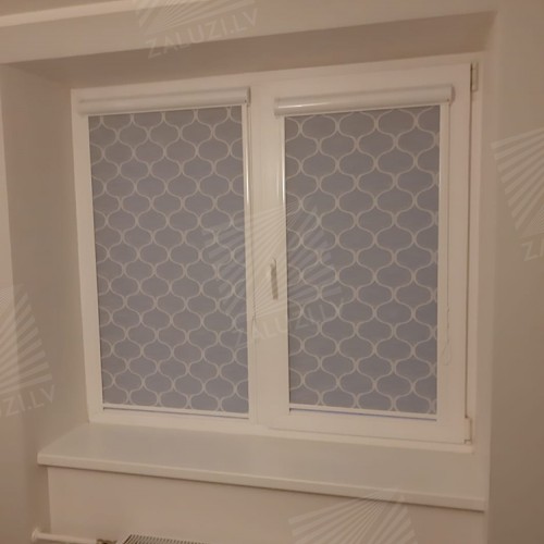 Cassette roller blind