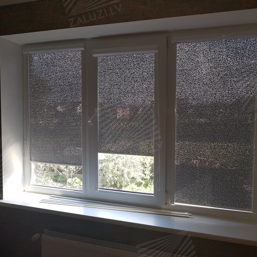 Cassette roller blind