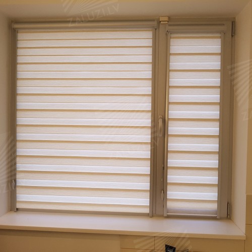 Cassette roller blind