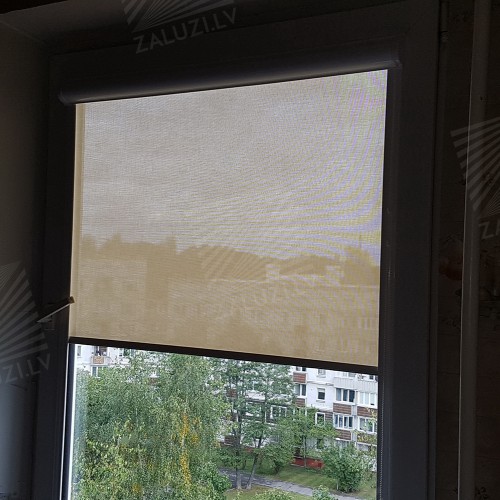 Cassette roller blind