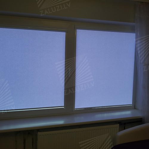 Cassette roller blind