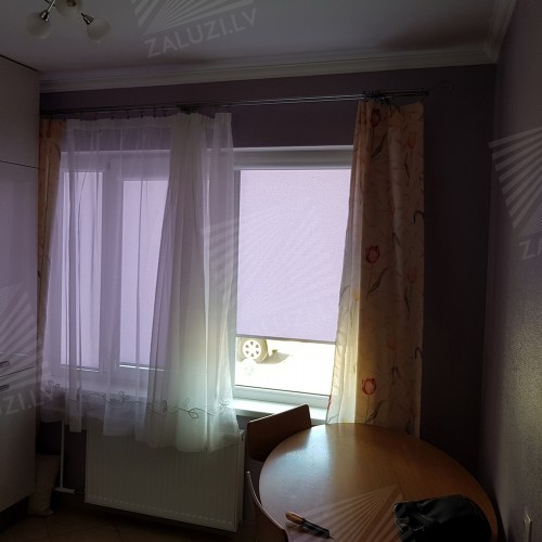 Cassette roller blind