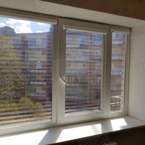 Cassette roller blind