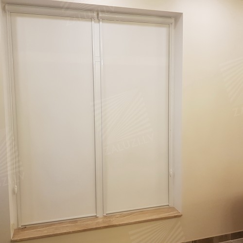 Cassette roller blind