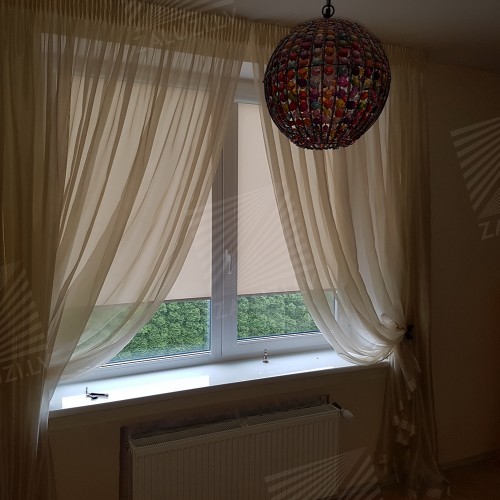 Cassette roller blind