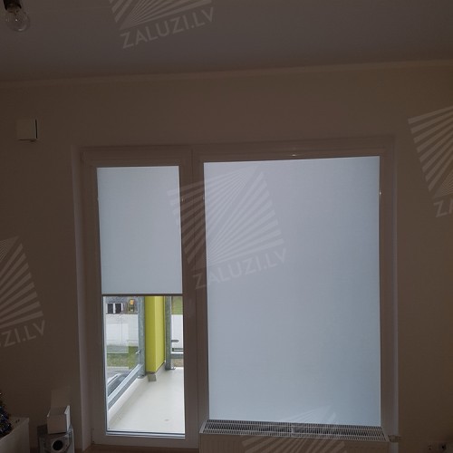Cassette roller blind