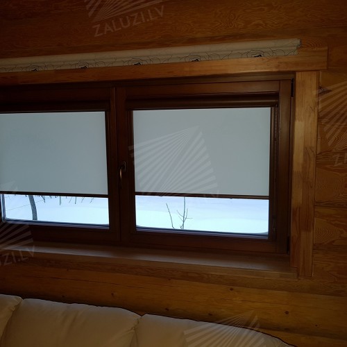 Cassette roller blind