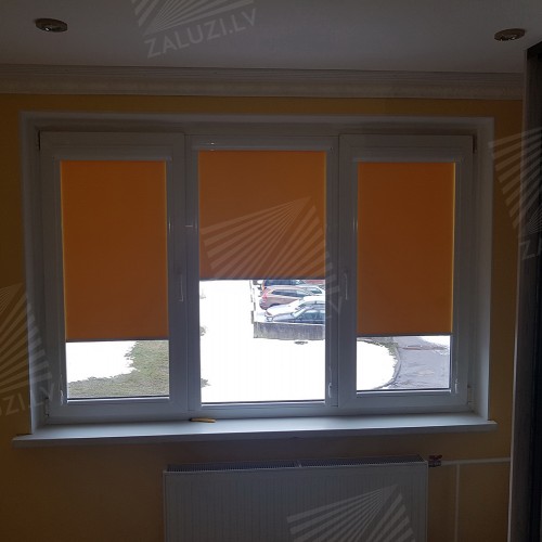 Cassette roller blind