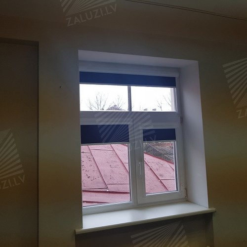 Cassette roller blind