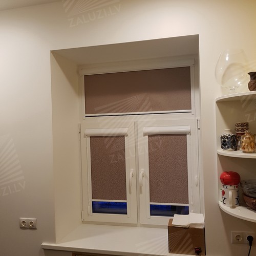 Cassette roller blind